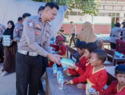 DITLANTAS POLDA SULTRA GAGAS PROGRAM GIZI UNTUK PELAJAR SDN 4 BAITO