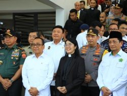 Jelang Ibadah Malam Natal, Menko Polkam-Kapolri Tinjau Gereja GKI Samanhudi dan Gereja Immanuel