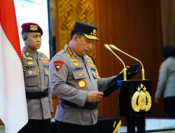 Kapolri Pimpin Upacara Kenaikan Pangkat untuk 10.548 Perwira Polri